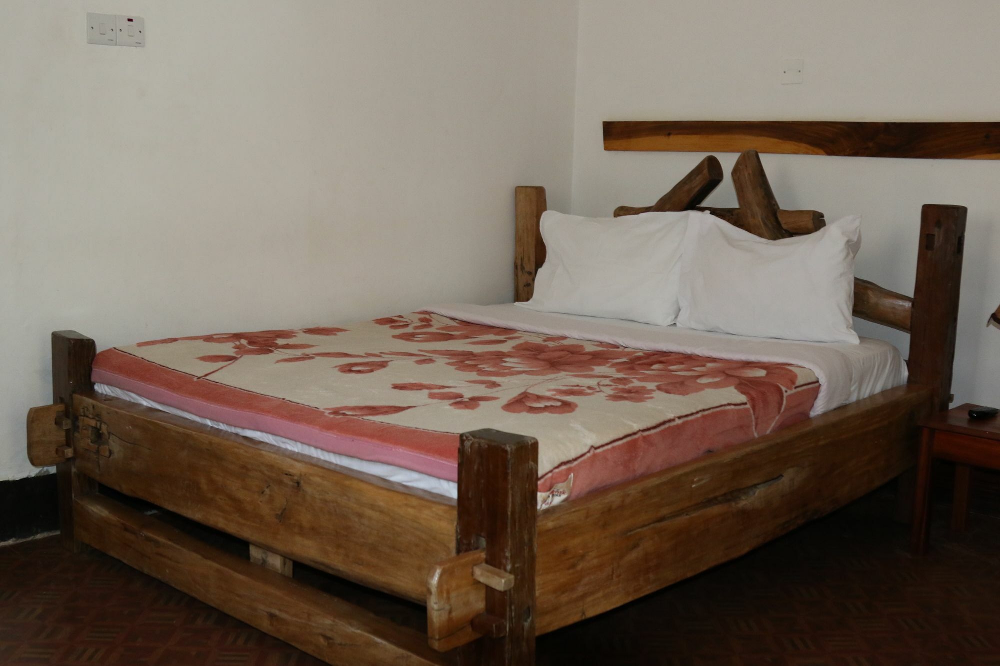 Neneu Hotel Moshi Eksteriør billede